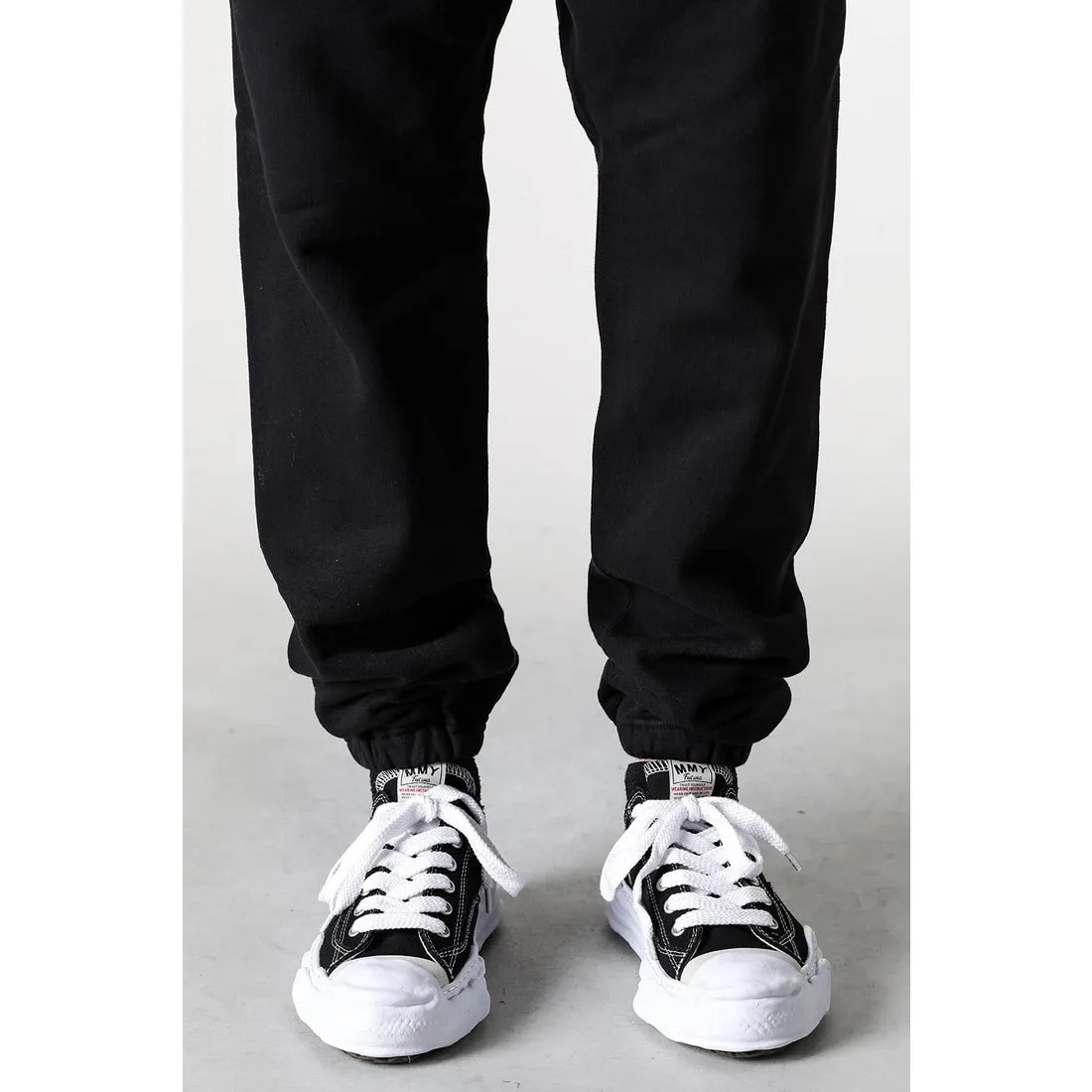 SAINT Mxxxxxx RIBON SAINT Sweat Pants/BLK Basic SAINT LOGO sweatpants Black S-XL God-cut Loose fit Four-needle six-thread boneless sewing Upper body comfortable Original light fleece sweatshirt fabric Original consistent fruit logo/angel logo